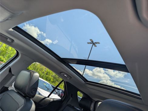 Used 2019 Chevrolet Equinox Premier AWD/4WD image 20