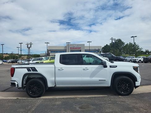 Used 2024 GMC Sierra 1500 Elevation AWD/4WD image 3