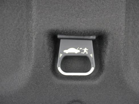Used 2020 Chevrolet Camaro ZL1 RWD image 30