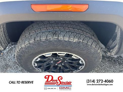 New 2026 GMC Canyon AT4 AWD/4WD image 10