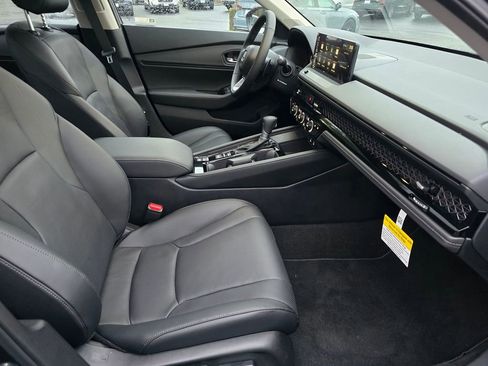 Certified 2025 Honda Accord Touring image 5