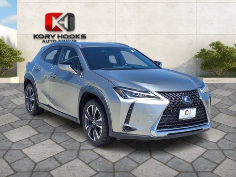 Used 2021 Lexus UX 250h w/ Accessory Package (Z2) AWD/4WD image 2