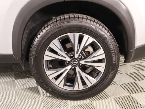 Used 2023 Nissan Rogue SV FWD image 17
