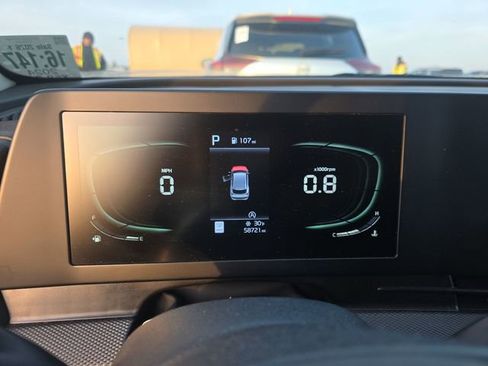 Used 2024 Kia Sportage LX image 9