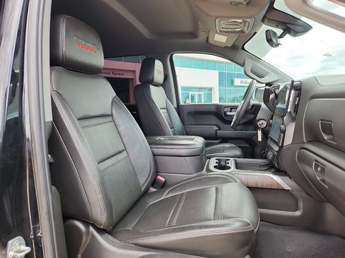 Used 2022 Chevrolet Silverado 1500 Custom Trail Boss w/ Safety Confidence Package AWD/4WD image 15