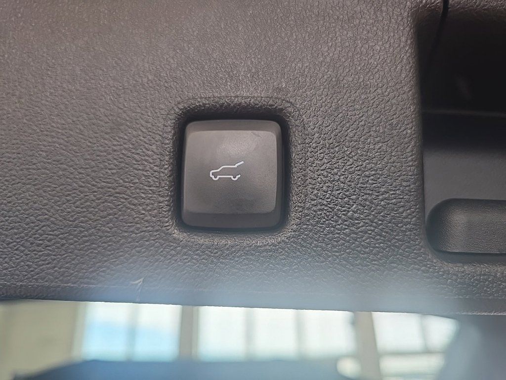 Used 2023 Ford Escape ST-Line w/ Tech Pack #1 AWD/4WD image 30