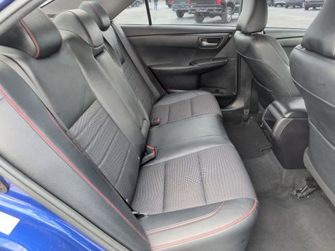 Used 2015 Toyota Camry SE image 12