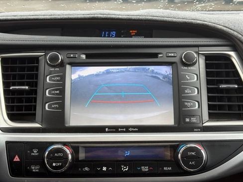 Certified 2018 Toyota Highlander XLE AWD/4WD image 20