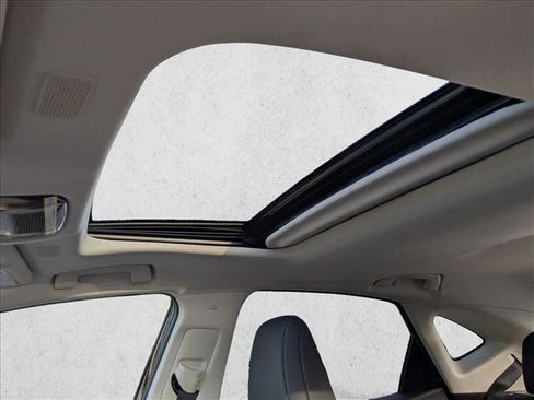 Used 2025 Lexus NX 350h AWD w/ Premium Package image 17