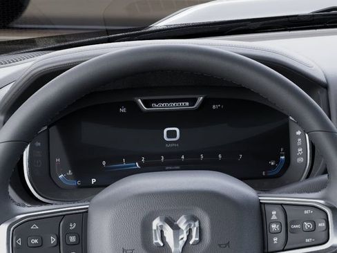 New 2026 RAM 2500 Laramie AWD/4WD image 17