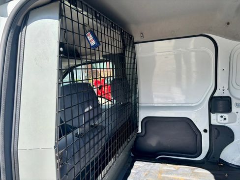 Used 2011 Ford Transit Connect XL image 24