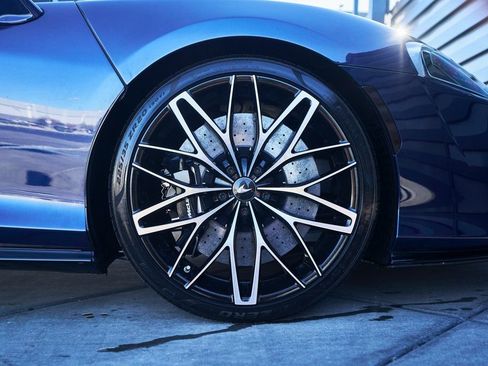 Used 2022 McLaren GT RWD image 25