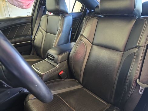 Used 2022 Dodge Charger SXT w/ Plus Group RWD image 17