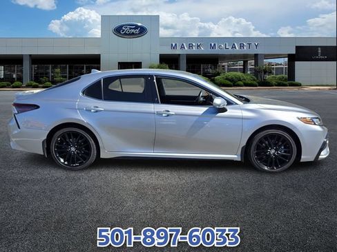 Used 2024 Toyota Camry XSE FWD image 6