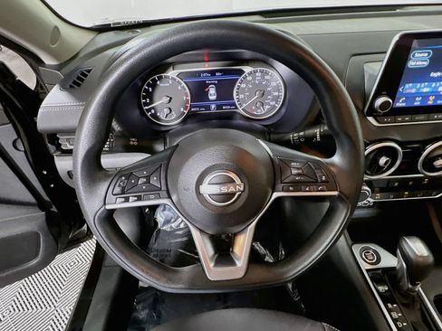 Used 2024 Nissan Sentra SV FWD image 10