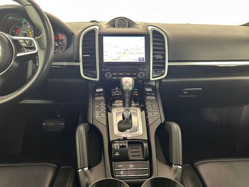 Used 2017 Porsche Cayenne Platinum Edition AWD/4WD image 19