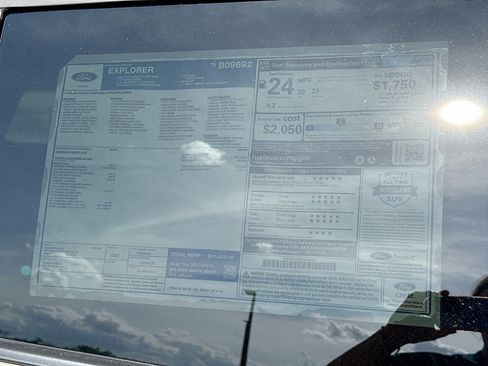 New 2026 Ford Explorer ST-Line w/ ST-Line Street Pack RWD image 19
