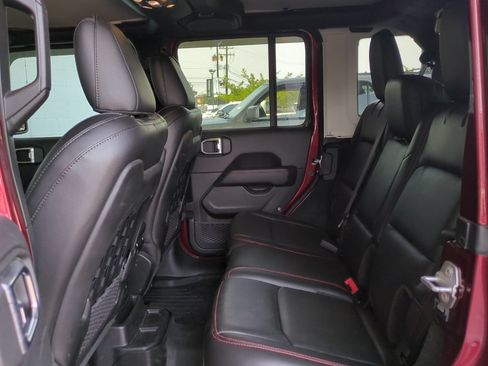 Used 2021 Jeep Wrangler Unlimited Rubicon AWD/4WD image 13