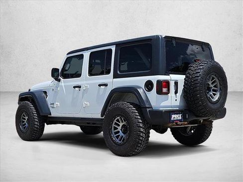 Used 2018 Jeep Wrangler Unlimited Sport S AWD/4WD image 8