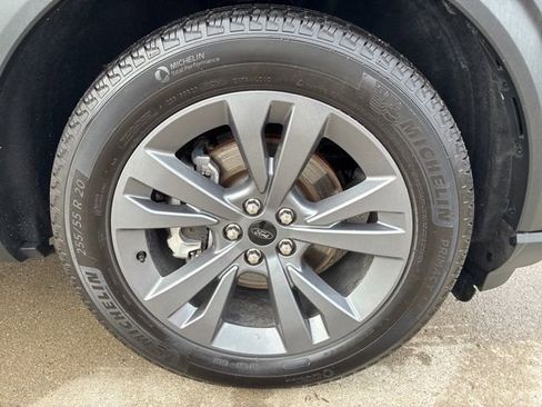 Used 2022 Ford Explorer XLT w/ Equipment Group 202A image 13