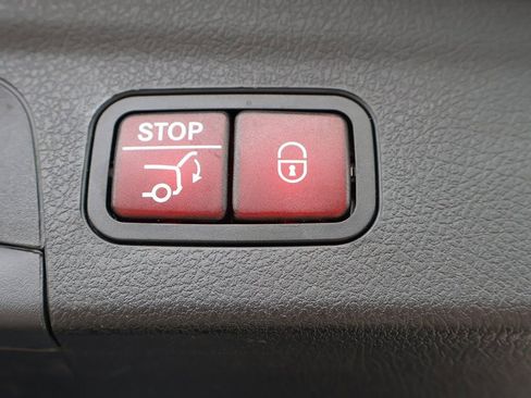 Used 2020 Mercedes-Benz GLE 350 4MATIC w/ Premium Package image 53