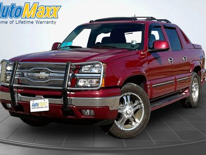 Used 2005 Chevrolet Avalanche Z71 w/ Sun And Sound Package