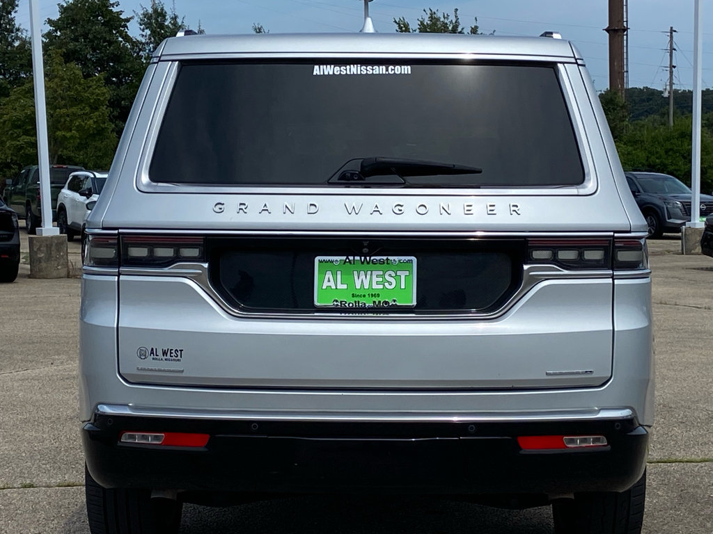 Used 2023 Jeep Grand Wagoneer Series II AWD/4WD image 4