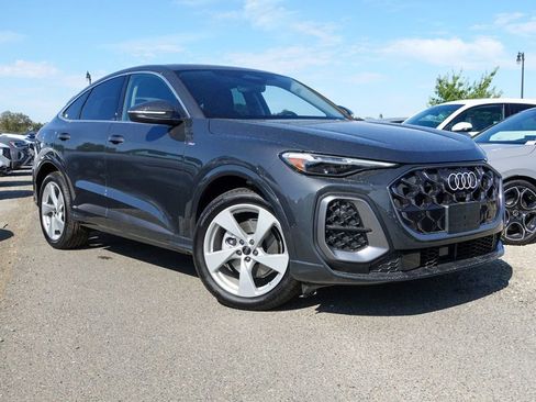 New 2025 Audi Q5 Prestige image 3