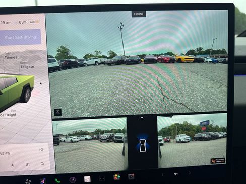 Used 2024 Tesla Cybertruck AWD Crew Cab image 23