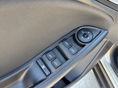 Used 2017 Ford Focus SE FWD image 16