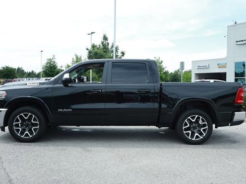 Used 2025 RAM 1500 Laramie AWD/4WD image 10