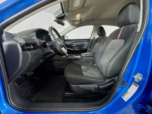 Used 2023 Nissan Sentra SR w/ Electronics Package FWD image 12