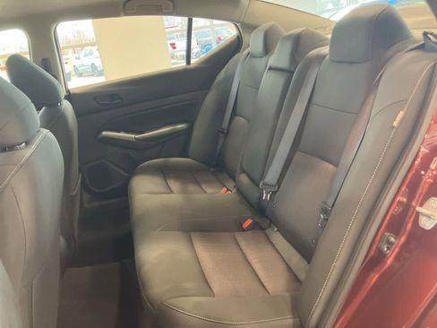 Used 2025 Nissan Altima 2.5 SV image 23