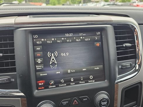 Used 2018 RAM 1500 Laramie AWD/4WD image 17