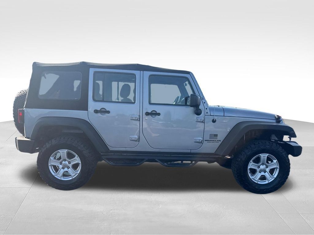 Used 2016 Jeep Wrangler Unlimited Sport AWD/4WD image 7