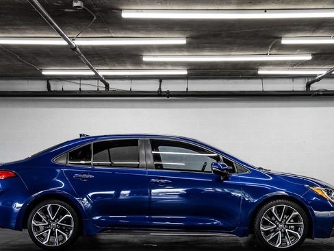 Used 2020 Toyota Corolla XSE FWD image 6