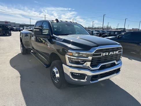 New 2026 RAM 3500 Tradesman AWD/4WD image 12