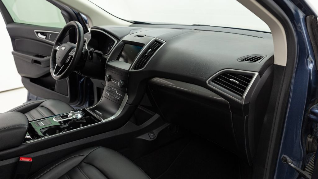 Used 2019 Ford Edge SEL w/ Equipment Group 201A AWD/4WD image 37
