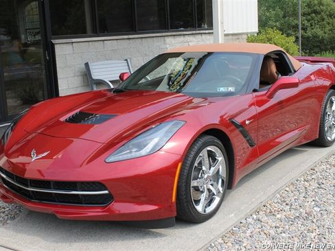 Used 2015 Chevrolet Corvette Stingray Convertible w/ 2LT Preferred Equipment Group RWD image 10