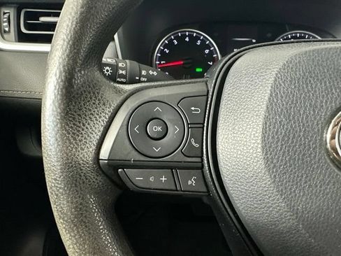 Used 2021 Toyota RAV4 XLE AWD/4WD image 15