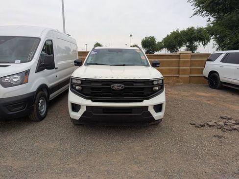 Certified 2025 Ford Expedition Active AWD/4WD image 3