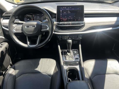 Certified 2022 Jeep Compass Latitude w/ Sun and Sound Group AWD/4WD image 13