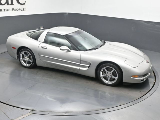 Used 2004 Chevrolet Corvette Coupe RWD image 30