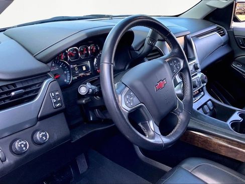 Used 2019 Chevrolet Tahoe LT w/ Z71 Midnight Edition image 12