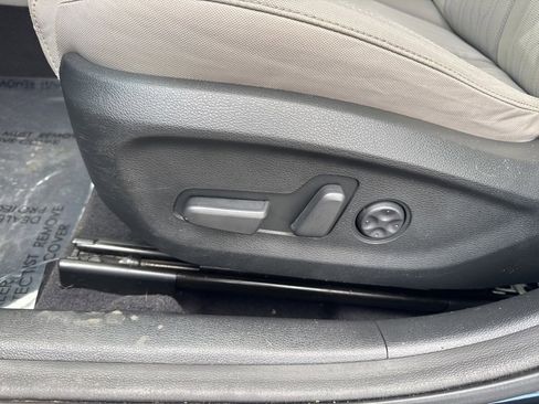 Used 2016 Hyundai Sonata Plug-In Hybrid image 17