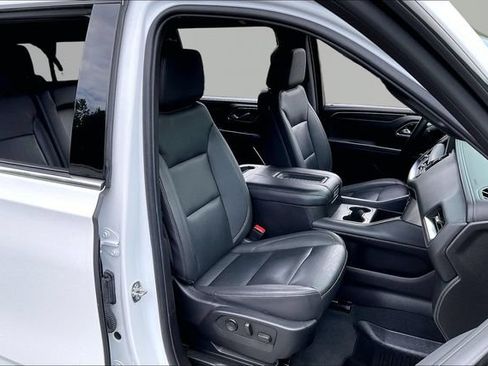 Used 2023 Chevrolet Suburban LT RWD image 20