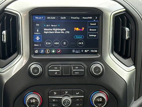 Used 2021 Chevrolet Silverado 1500 LT Trail Boss w/ Convenience Package II image 11