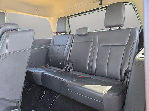 Used 2024 Ford Expedition XLT image 14