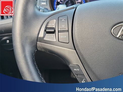 Used 2016 Hyundai Genesis 3.8 image 11