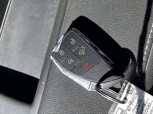 Used 2024 GMC Sierra 1500 Elevation image 12